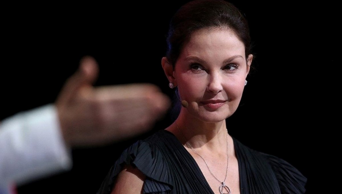 Ashley Judd intihar eden annesi Naomi Judd'u anlattı: Kollarımda ölüyordu