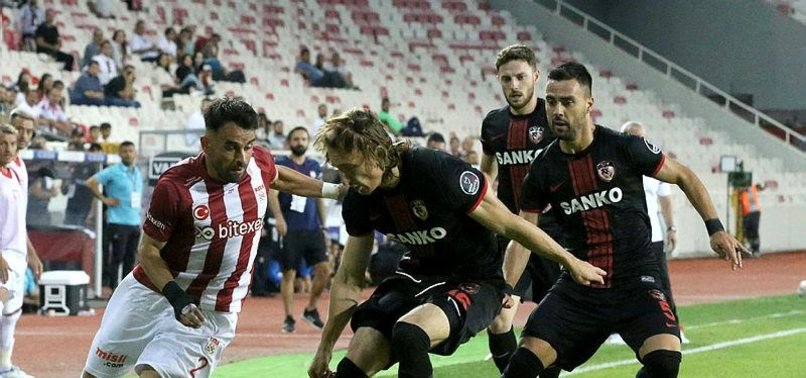 Sivasspor 1-1 Gaziantep FK (MAÇ SONUCU-ÖZET) Sivas'ta puanlar paylaşıldı