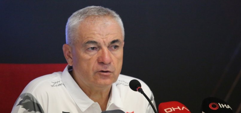 Sivasspor Teknik Direktörü Rıza Çalımbay Konferans Ligi gruplarını değerlendirdi!